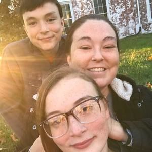 Meet your Posher, Monique